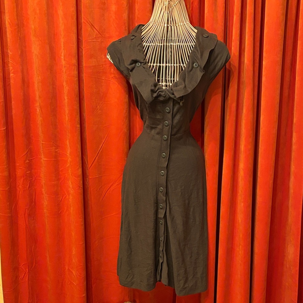 Elegant Olive Green Button-Down Dress